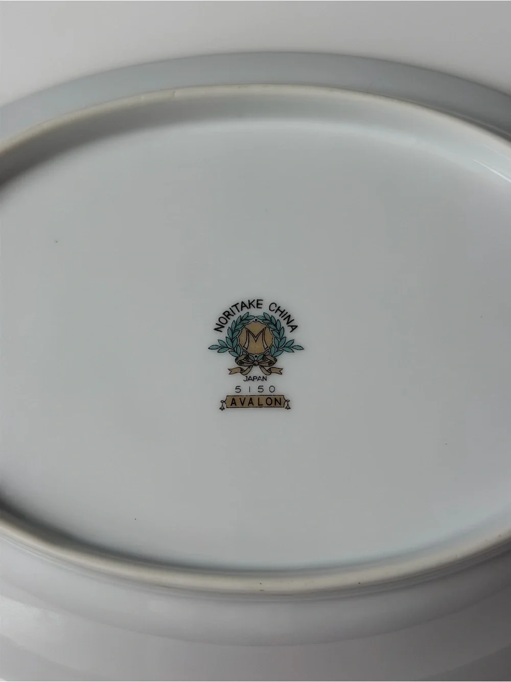 Noritake Avalon 5150 White Porcelain Oval Serving Bowl with Purple Voilet Floral